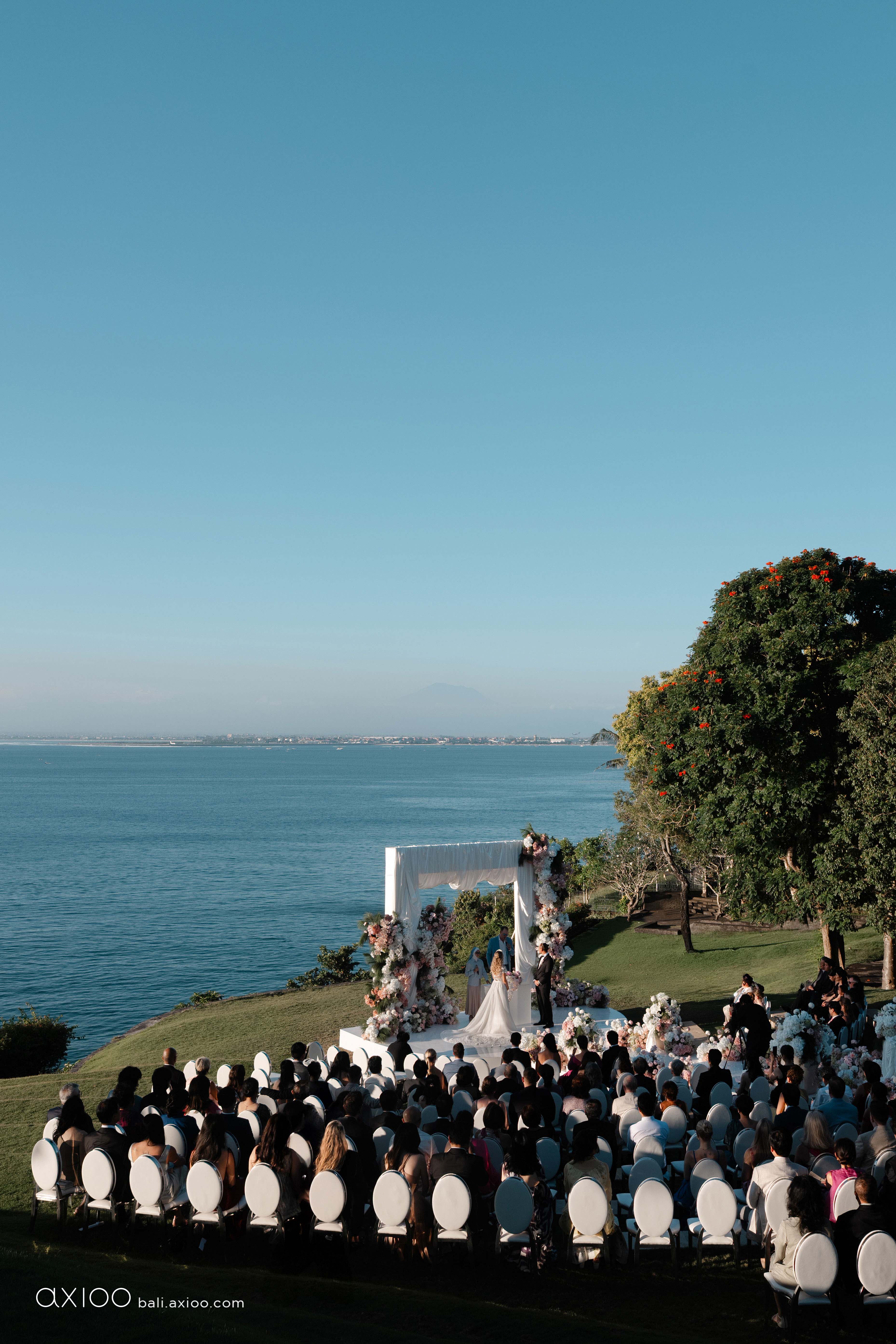 Axioo: A Reign of Forever